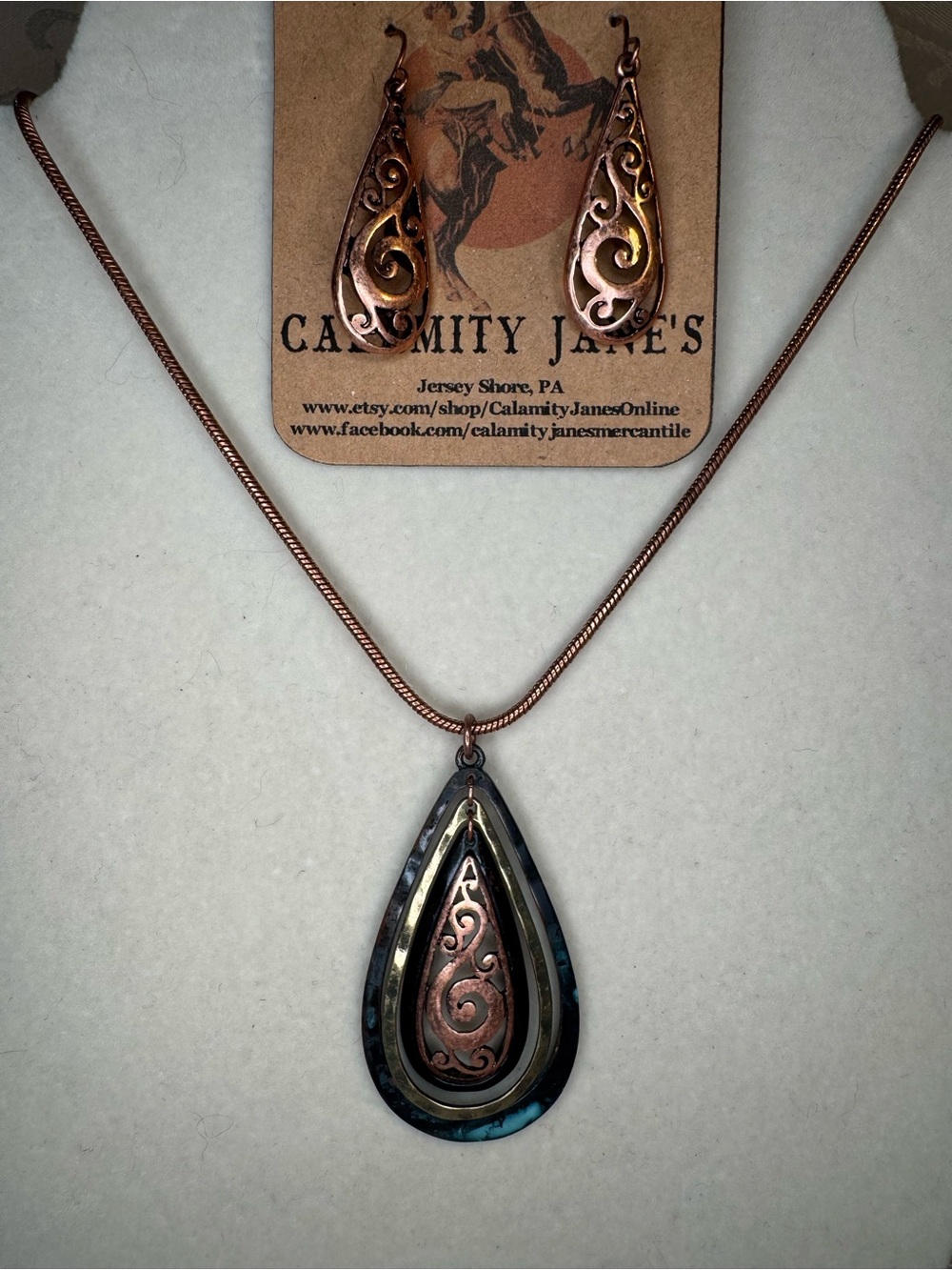 NWT Calamity Jane’s Copper Teardrop Necklace & Earring Set